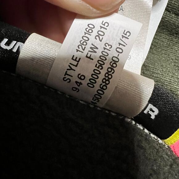 Under Armour Fleece Womens Medium Realtree Camouflage Quarter Zip Sweatshirt - Picture 8 of 8